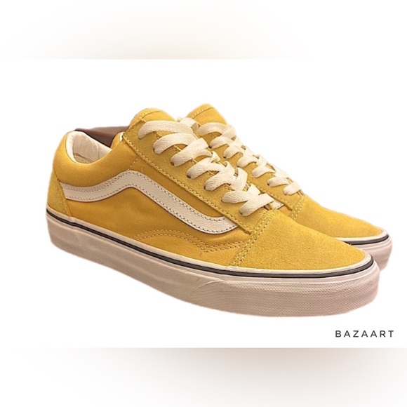 Vans Other - Yellow and white unisex Preowned Vans but like NEW.